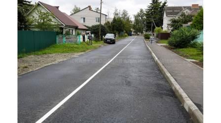 В Брянске к школе № 11 и гимназии № 2 построили тротуары