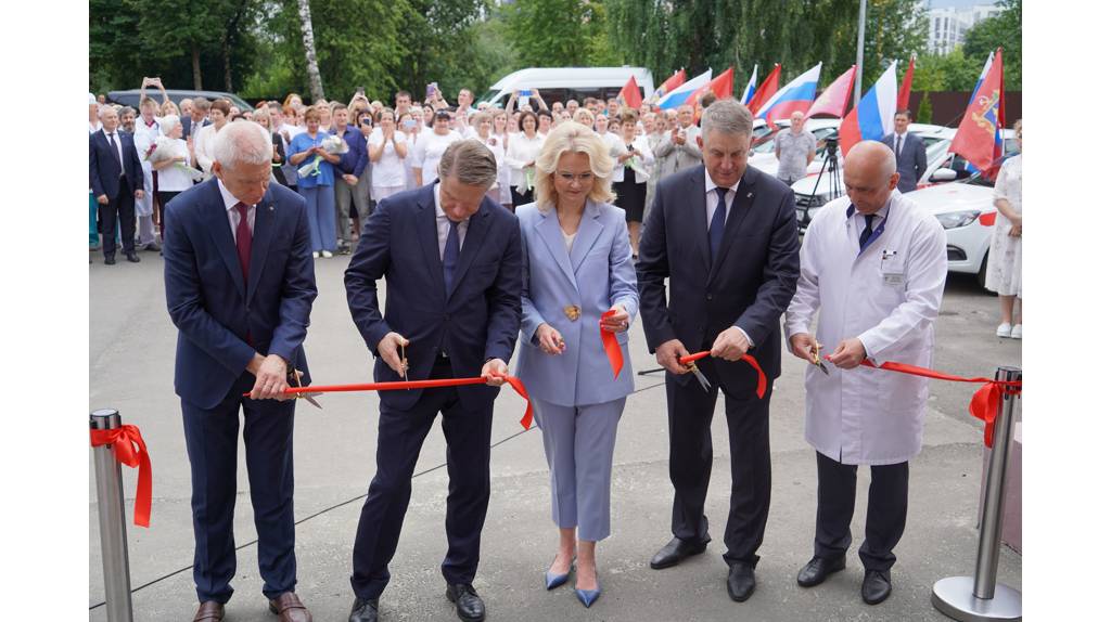 В БРЯНСКЕ ОТКРЫЛИ НОВЫЙ ЛЕЧЕБНЫЙ КОРПУС ГОРБОЛЬНИЦЫ №4