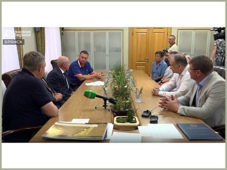 Брянский губернатор Александр Богомаз встретился с аграриями Приморского края