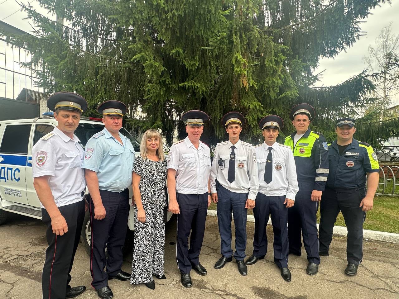 Сотрудники Госавтоинспекции отмечают профессиональный праздник