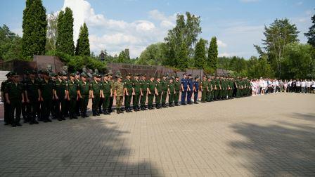 Брянские росгвардейцы приняли участие в торжественной отправке призывников