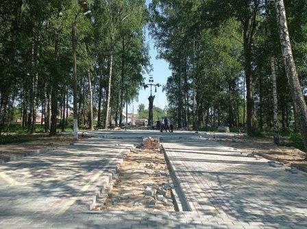 В Новозыбкове продолжается благоустройство городских территорий