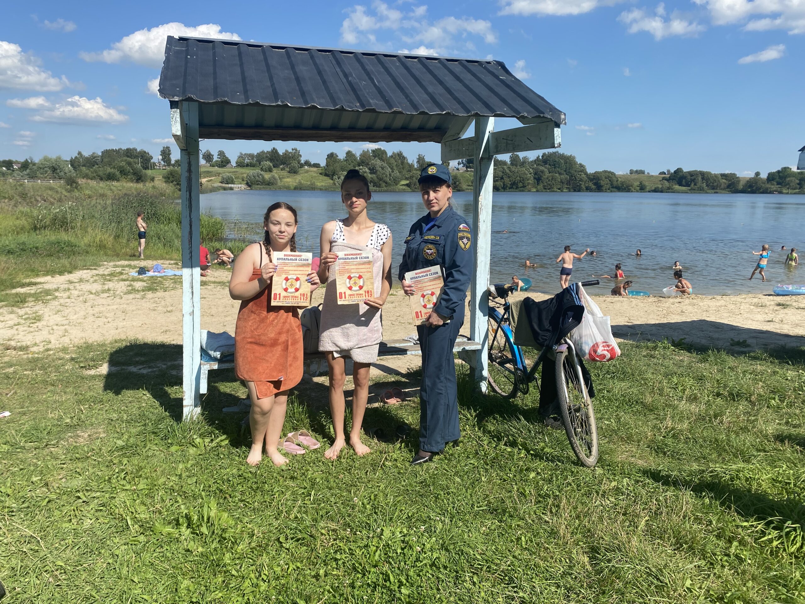 Сотрудники МЧС провели профилактический рейд на озере