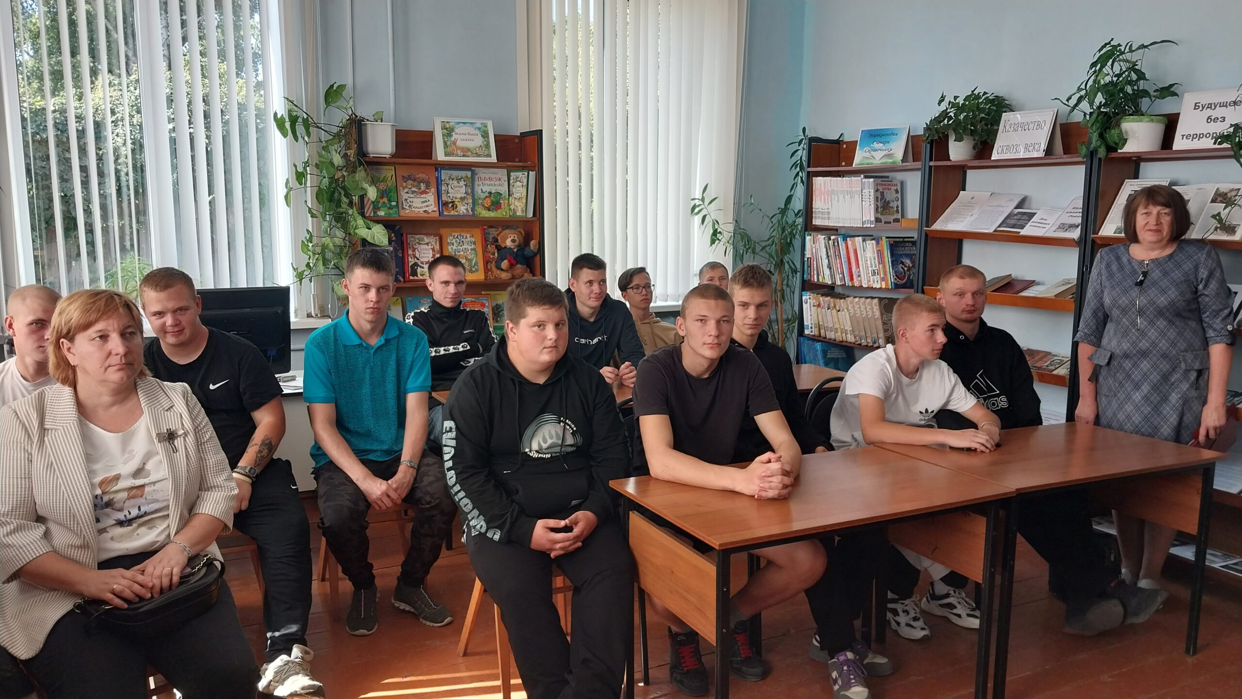 Студенты Мглинского филиала Брянского агротехникума приняли участие в виртуальной экскурсии «В памятниках истории и судьбы»