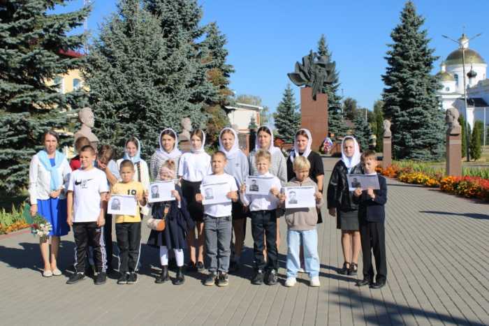 Час патриотизма прошел в воскресной школе при храме в честь Успения Пресвятой Богородицы г. Мглина