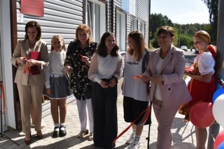 В брянской Клетне торжественно после капремонта открыли детскую школу искусств