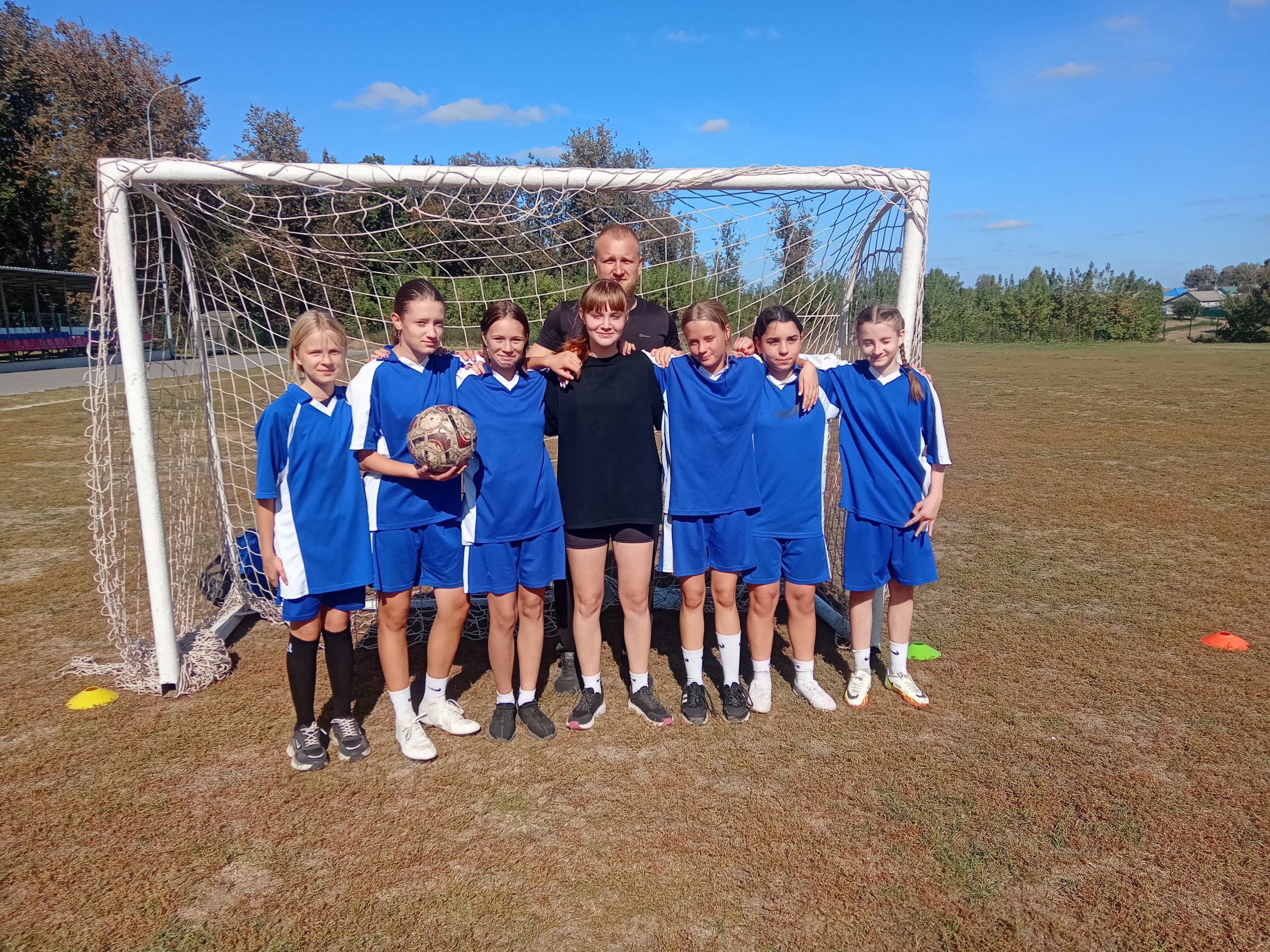 В брянском г. Мглине прошли соревнования по мини-футболу среди девушек