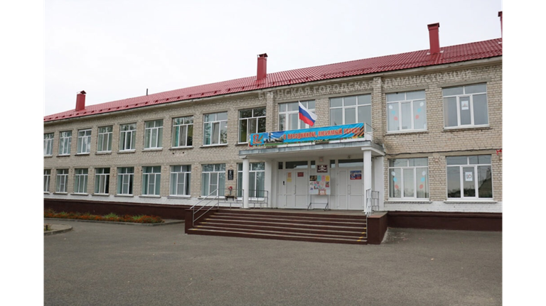 К концу ноября в Брянске заменят окна во всех школах и детсадах