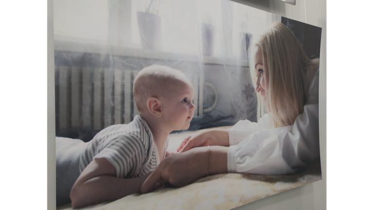 В Брянске открылась фотовыставка «Нежность материнства»