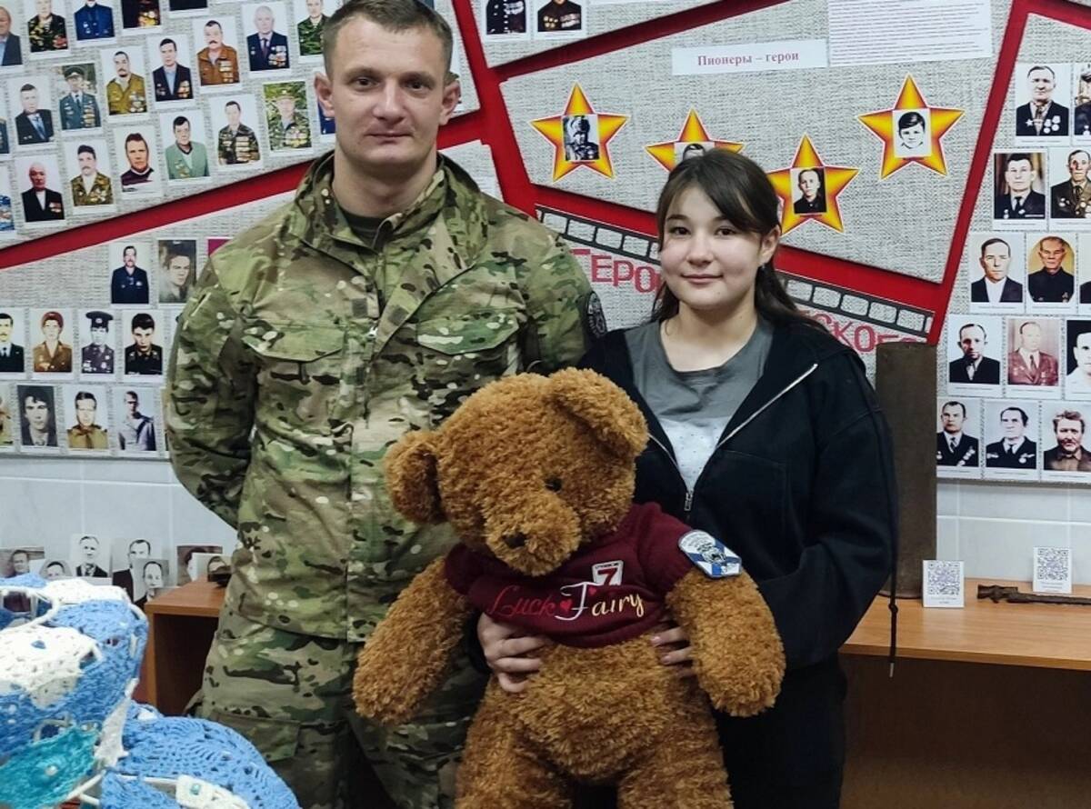 Брянская школьница получила ответ на свое письмо от бойца СВО