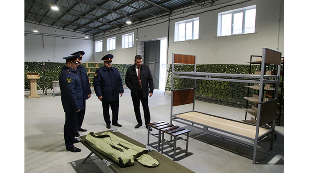 Врио замгубернатора Алексей Жук осмотрел производство в Брянской колонии №2