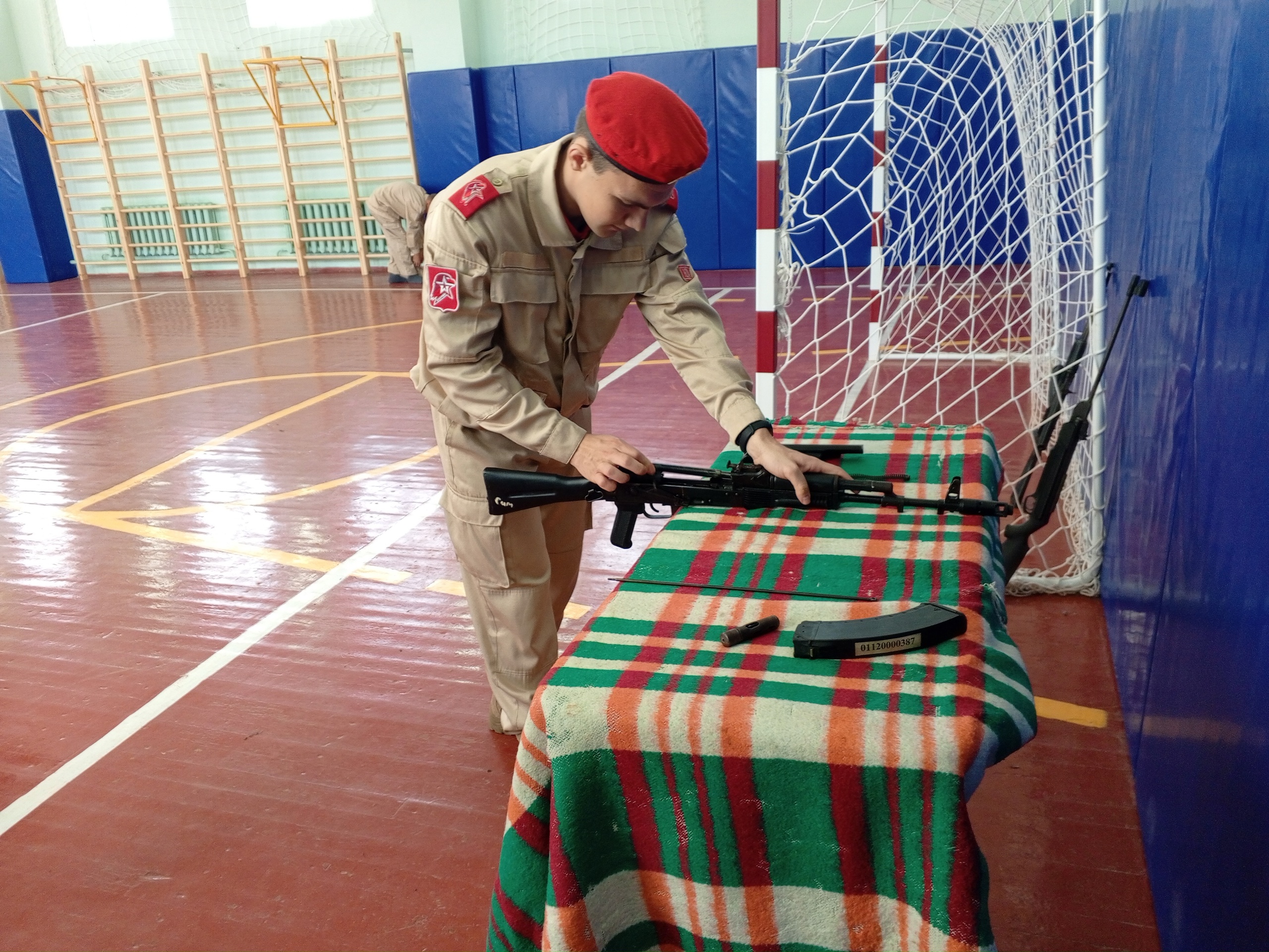 В Мглине состоялся конкурс — многоборье командиров взводов военно-спортивной игры «Орлёнок»