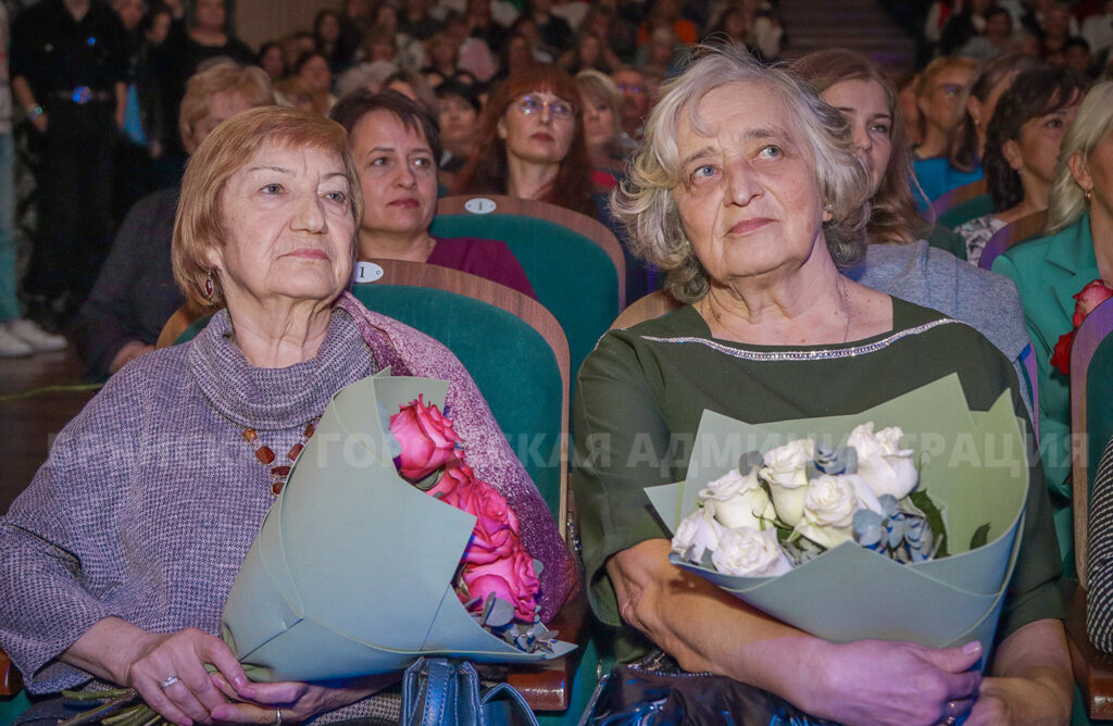 В Брянске чествовали учителей и воспитателей