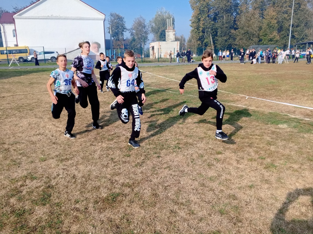 В Мглине прошел осенний легкоатлетический кросс