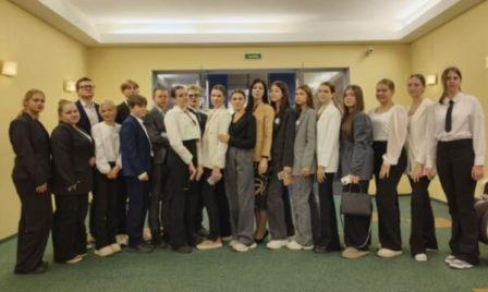 Школьники из брянских Клинцов участвовали в медиафоруме юных дипломатов-журналистов в Санкт-Петербурге