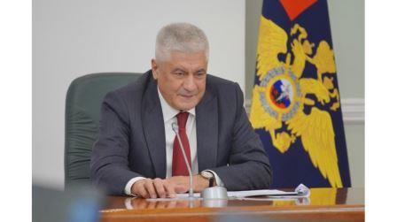 Многодетную семью полицейских из брянского Стародуба наградил Владимир Колокольцев