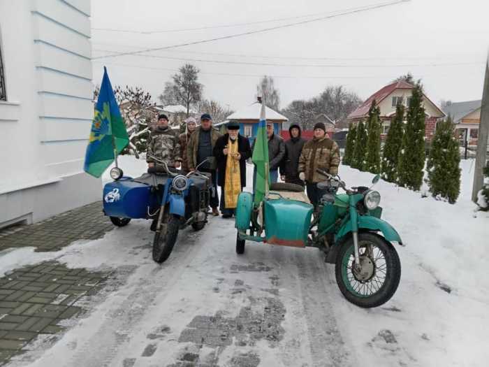 В Мглине освятили мотоциклы для участников спецоперации