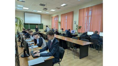 Семиклассник из брянского лицея № 2 победил на олимпиаде по информатике