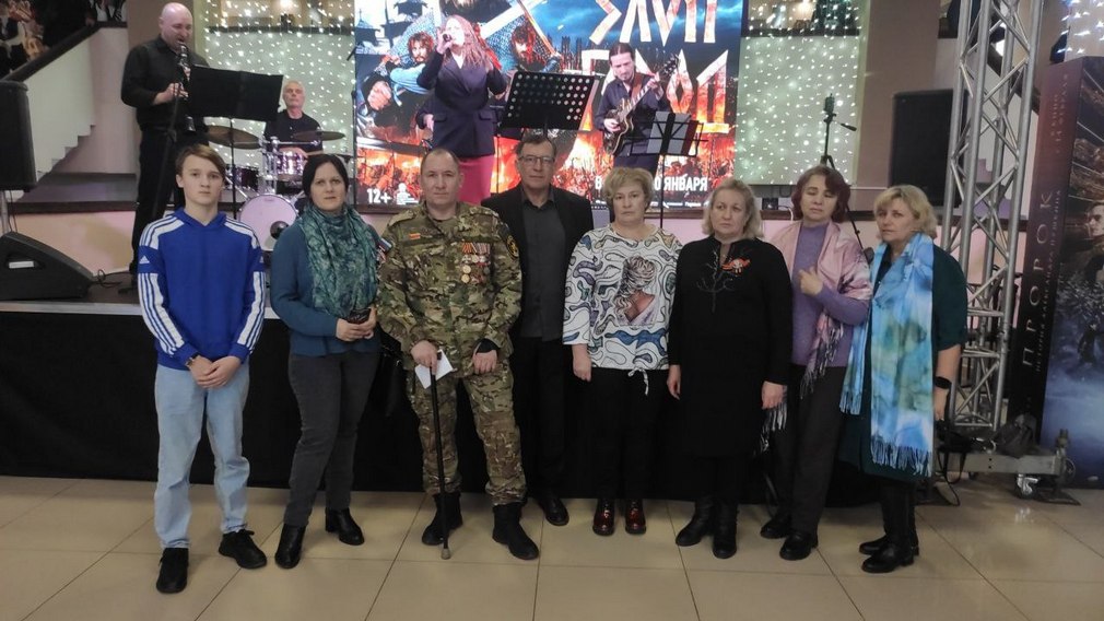 Брянские семьи защитников Отечества посетили премьеру фильма «Злой город»