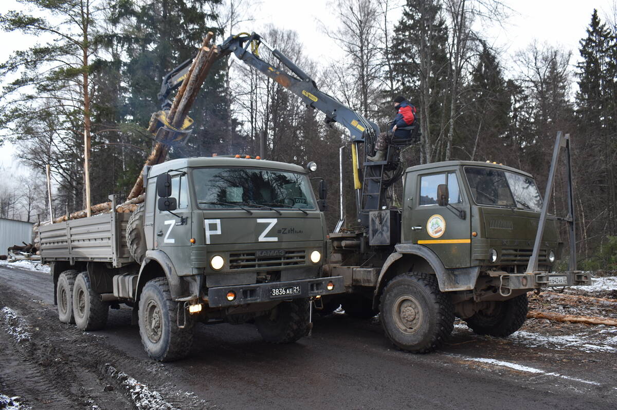 Из Клетнянского района Брянской области в зону проведения СВО переданы стройматериалы