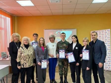 Брянские студенты прочитали стихи о героях СВО