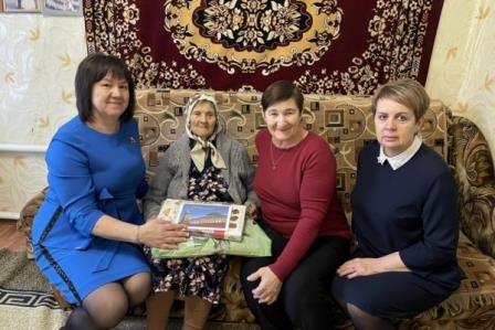 Жительница брянского села Сидорова Пелагея Федоровна отпраздновала 100-летний юбилей