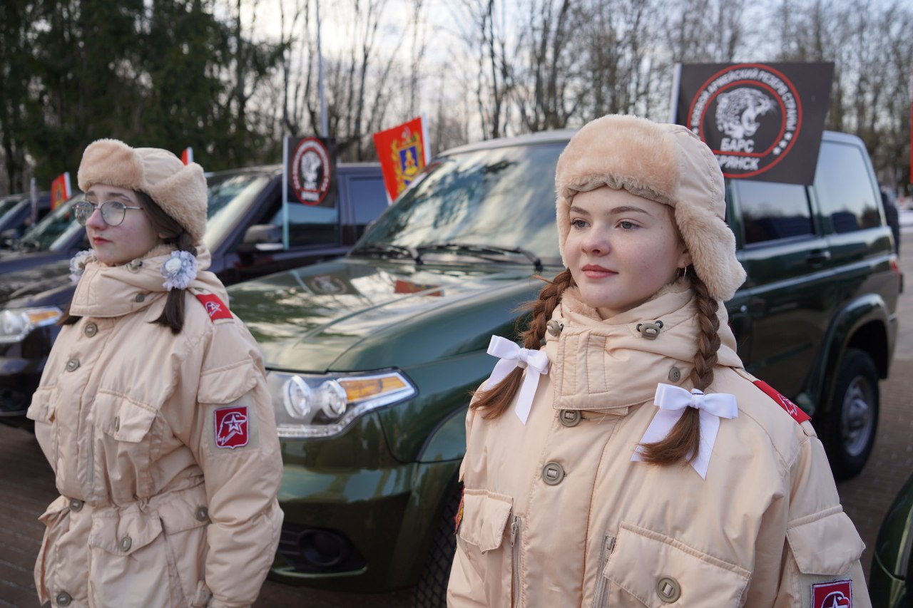 В канун Дня защитника Отечества добровольческому отряду БАРС-Брянск вручили технику