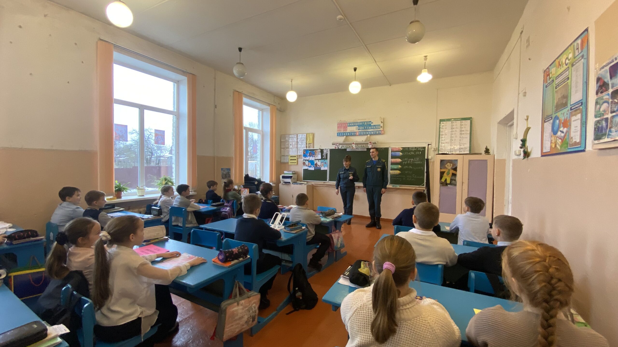 Для юных мглинских школьников провели урок знакомства с профессией