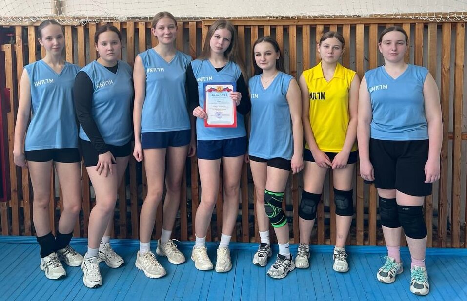 Мглинские волейболистки заняли третье место в зональных соревнованиях в Гордеевке