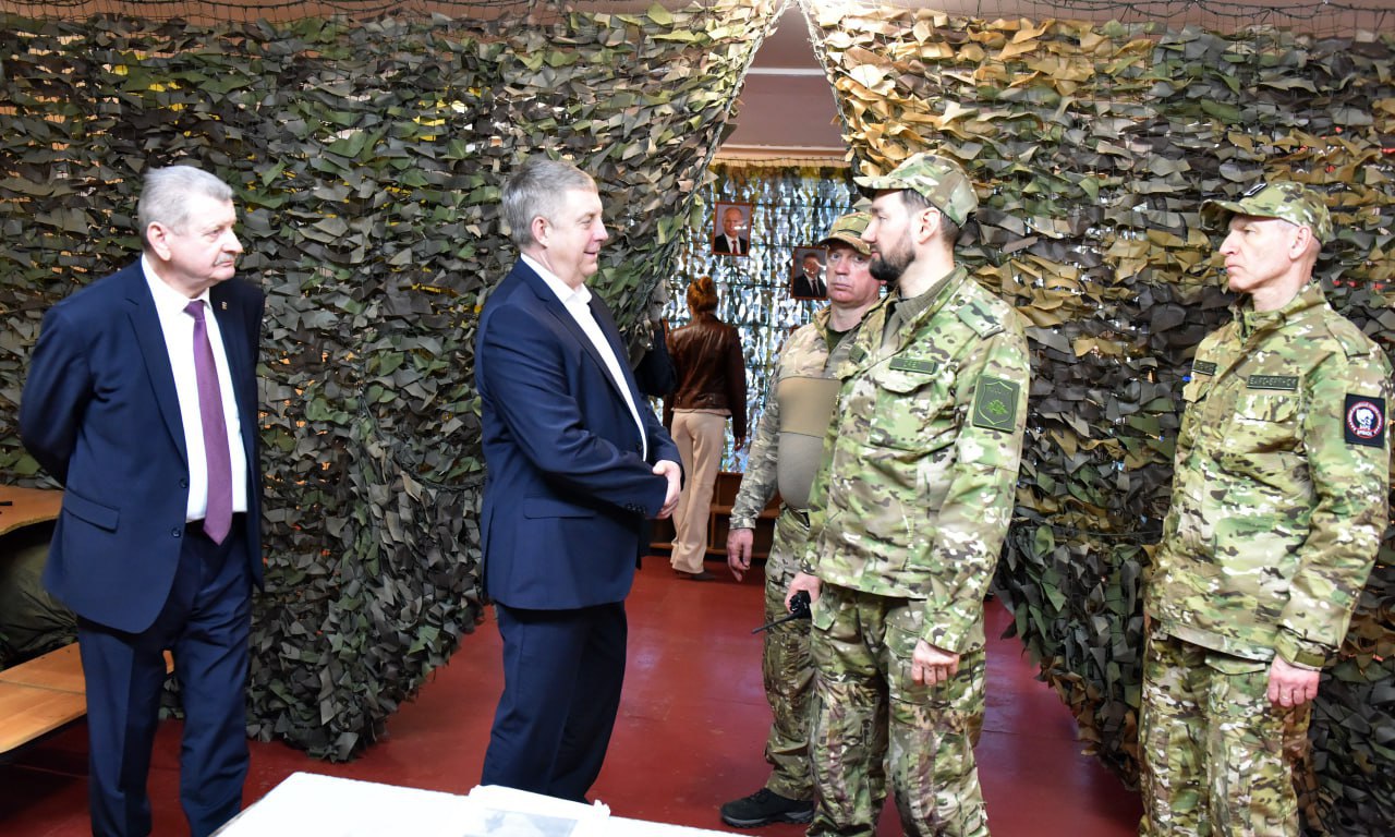 В расположении БАРС-Брянск побывали Александр Богомаз и Олег Матыцин