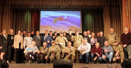 Бойцам ЧВК «Вагнер» вручили удостоверения ветерана боевых действий