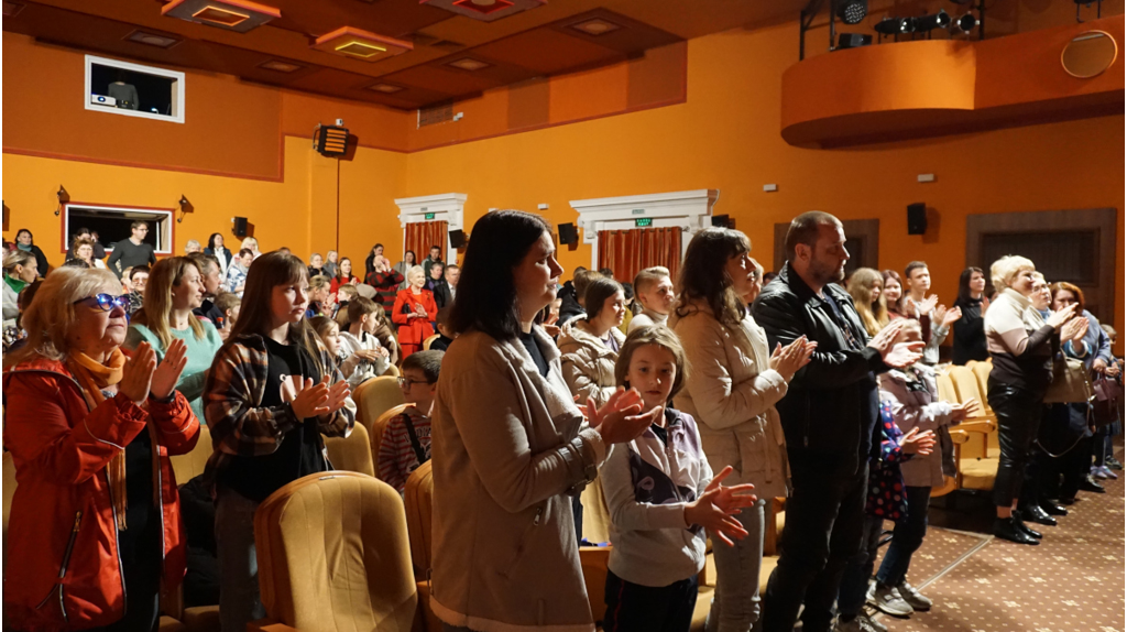 Постановка про партизана Мишу Брянского театра кукол вызвала горячий прием