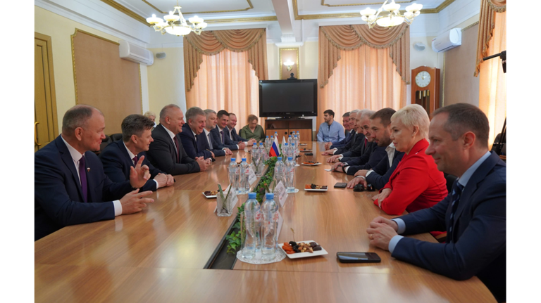 Депутаты Госдумы обсудили в Брянске вовлечение ветеранов СВО в адаптивный спорт