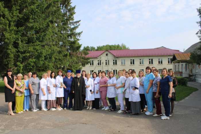 Мглинских медработников поздравили с профессиональным праздником