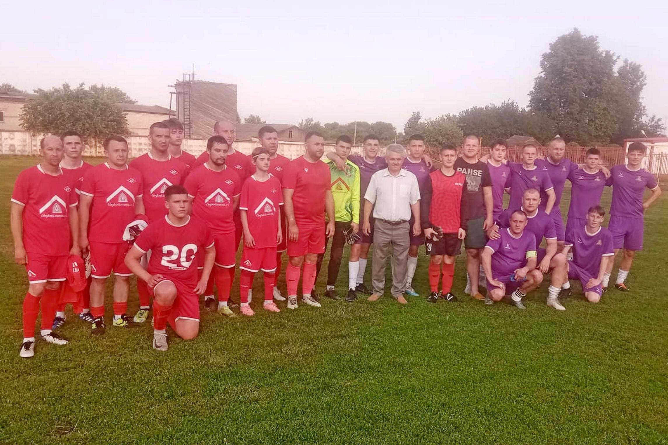 Мглинский «Зартый» принимает поздравления с успешным стартом сезона