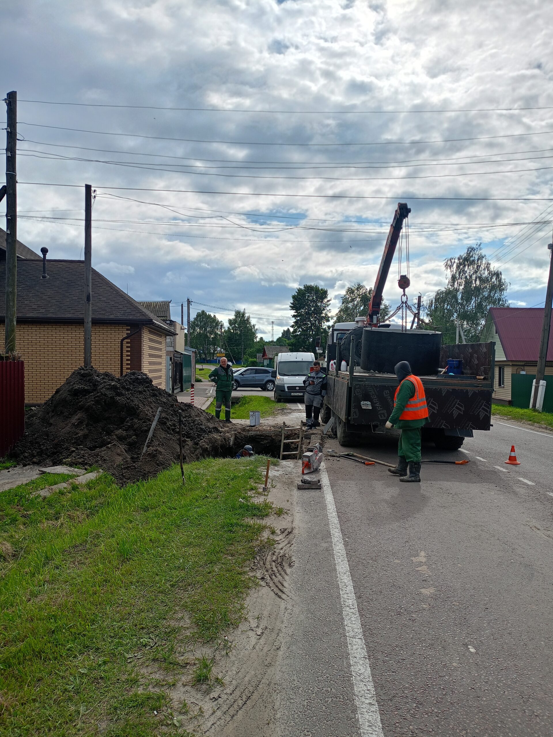 В г. Мглине ремонтируют водопроводную сеть