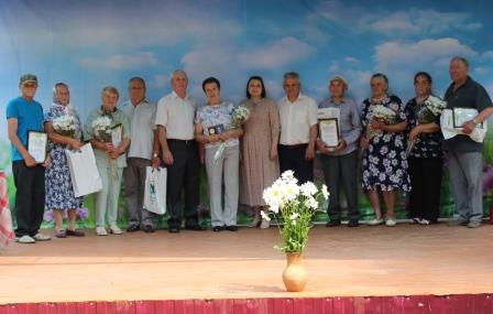 В Мглине прошли праздничные мероприятия, посвященные Дню семьи, любви и верности