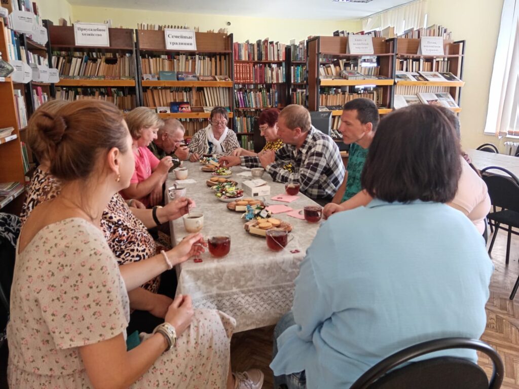 В библиотеке Мглина прошло заседание клуба «Поговорим по душам»