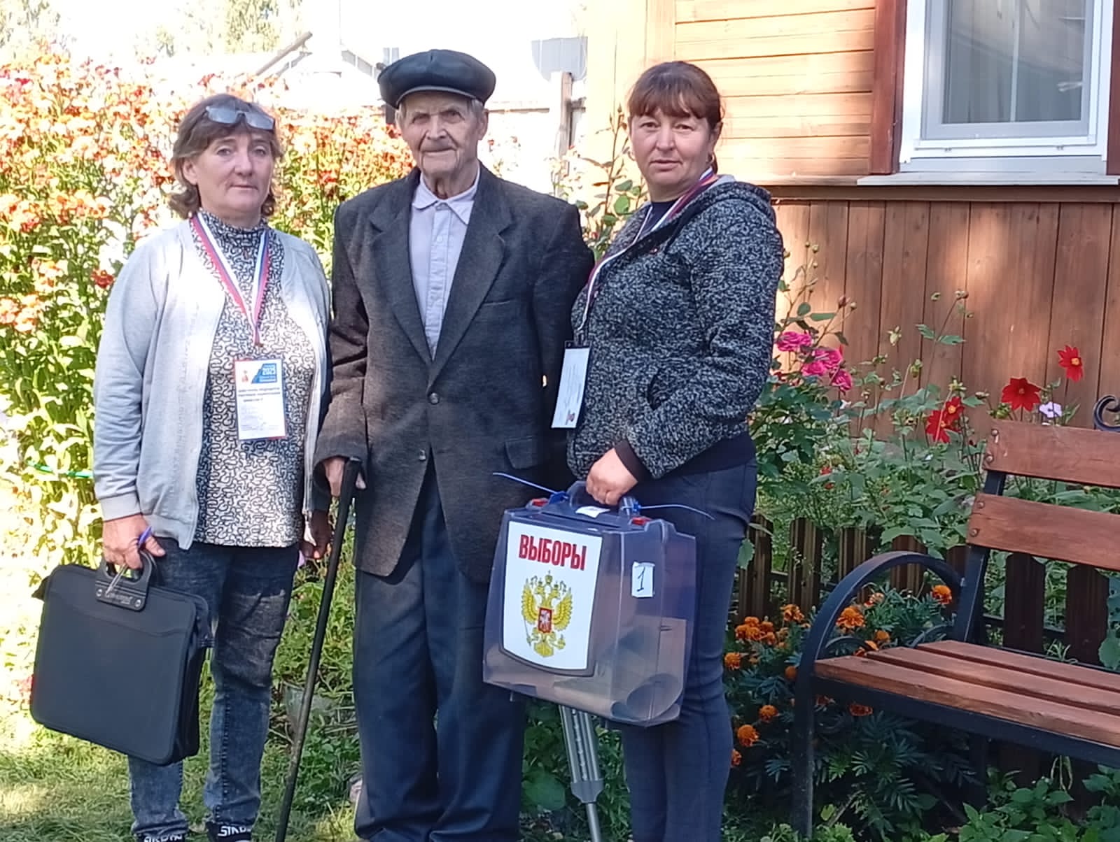 На дому проголосовал ветеран Великой Отечественной войны Алексей Илларионович Матвиевский