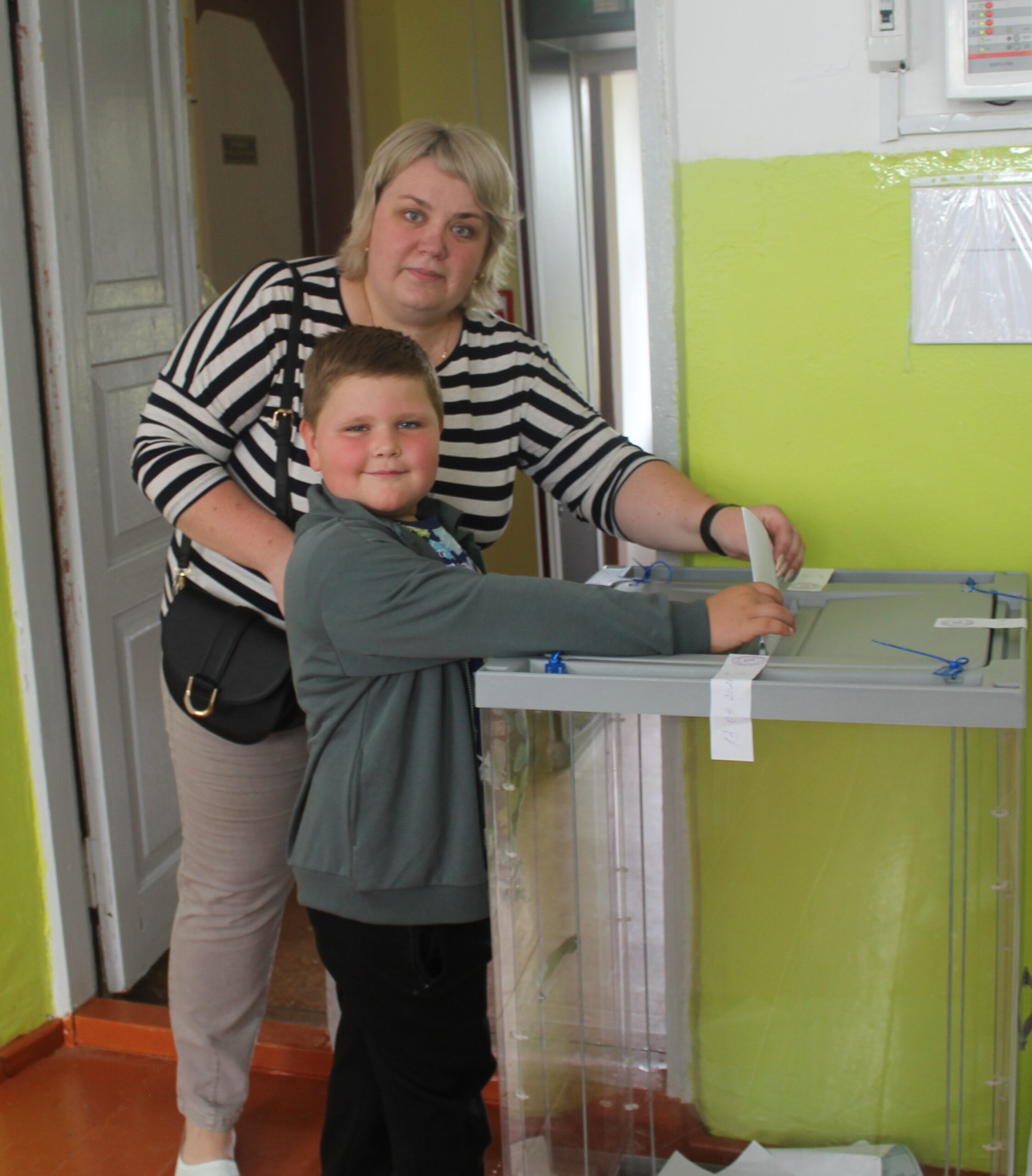 Мглинчане активно голосуют во второй день голосования