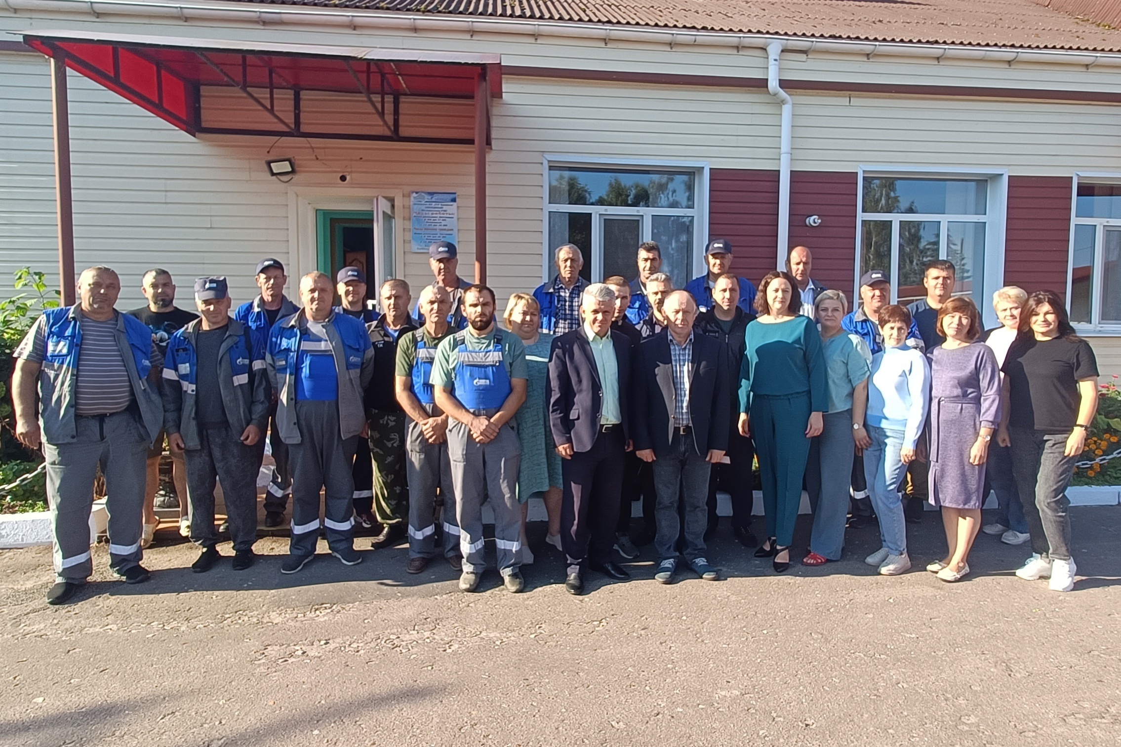 Коллектив Мглинской РЭС  поздравили с профессиональным праздником