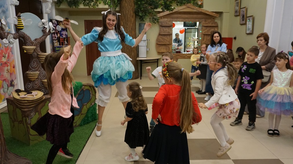 Брянский театр кукол открыл 54-й сезон