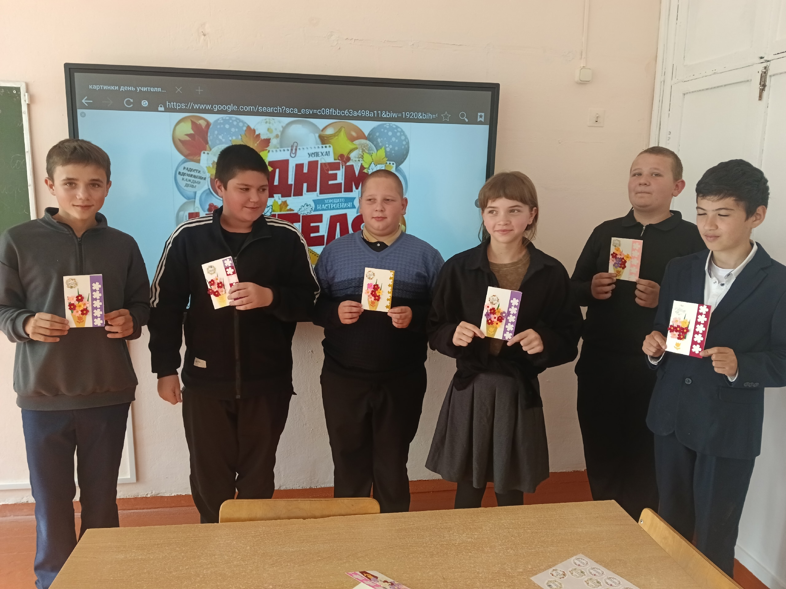 В Ветлевской школе Мглинского района провели мастер — класс по изготовлению открытки