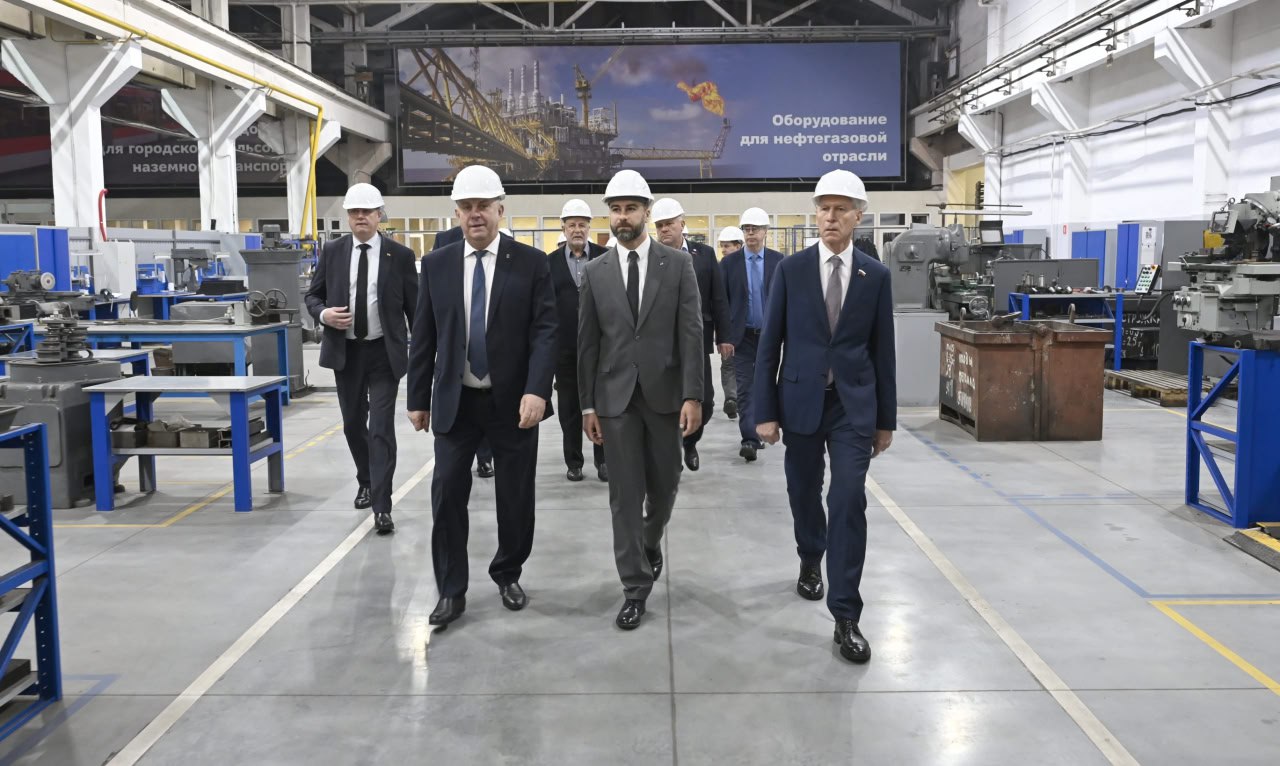 Александр Богомаз и Олег Матыцин посетили брянский «Термотрон — завод»