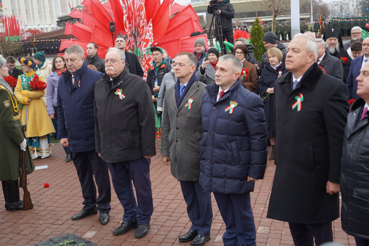 Александр Богомаз принял участие в церемонии открытия памятника К. Рокоссовскому в Гомеле