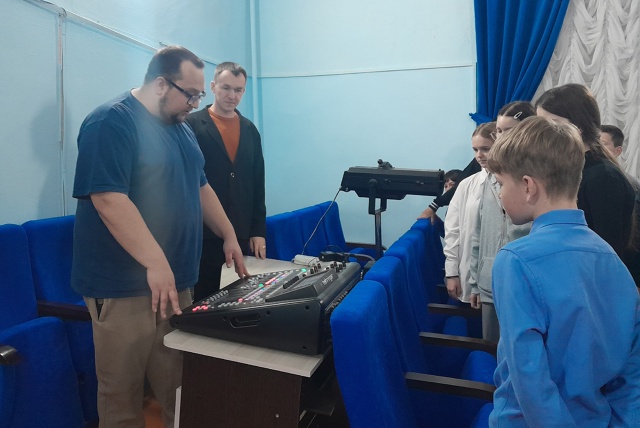 Мглинские школьники познакомились с профессией звукорежиссера