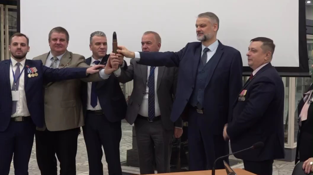 В Брянске заложили капсулу времени для потомков на патриотическом форуме