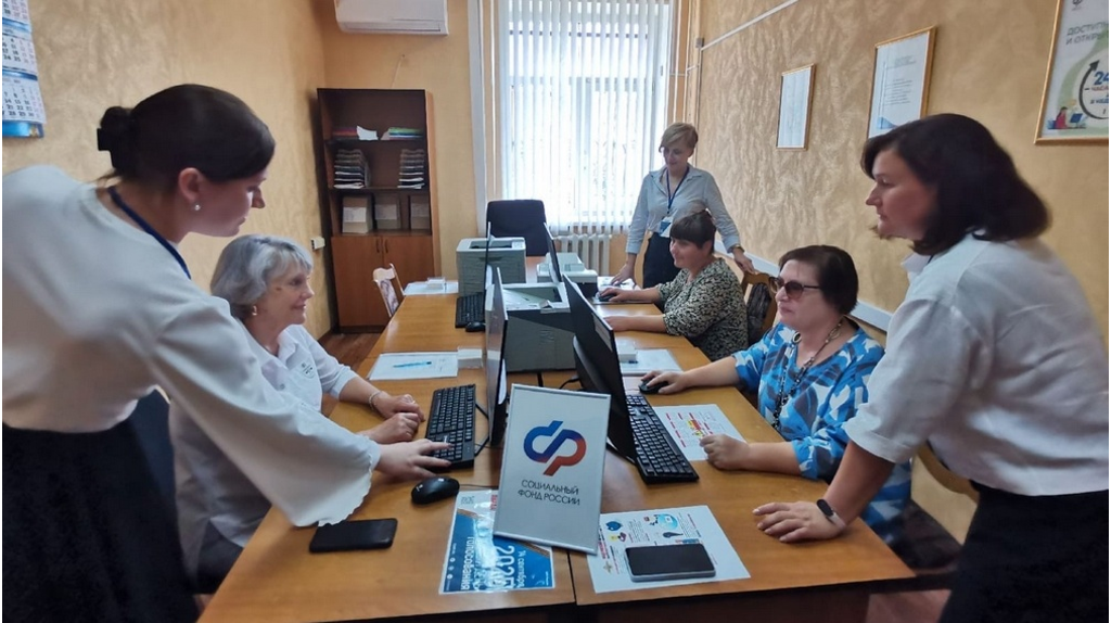 Брянские Центры общения пенсионеров посетили более 20 тысяч человек