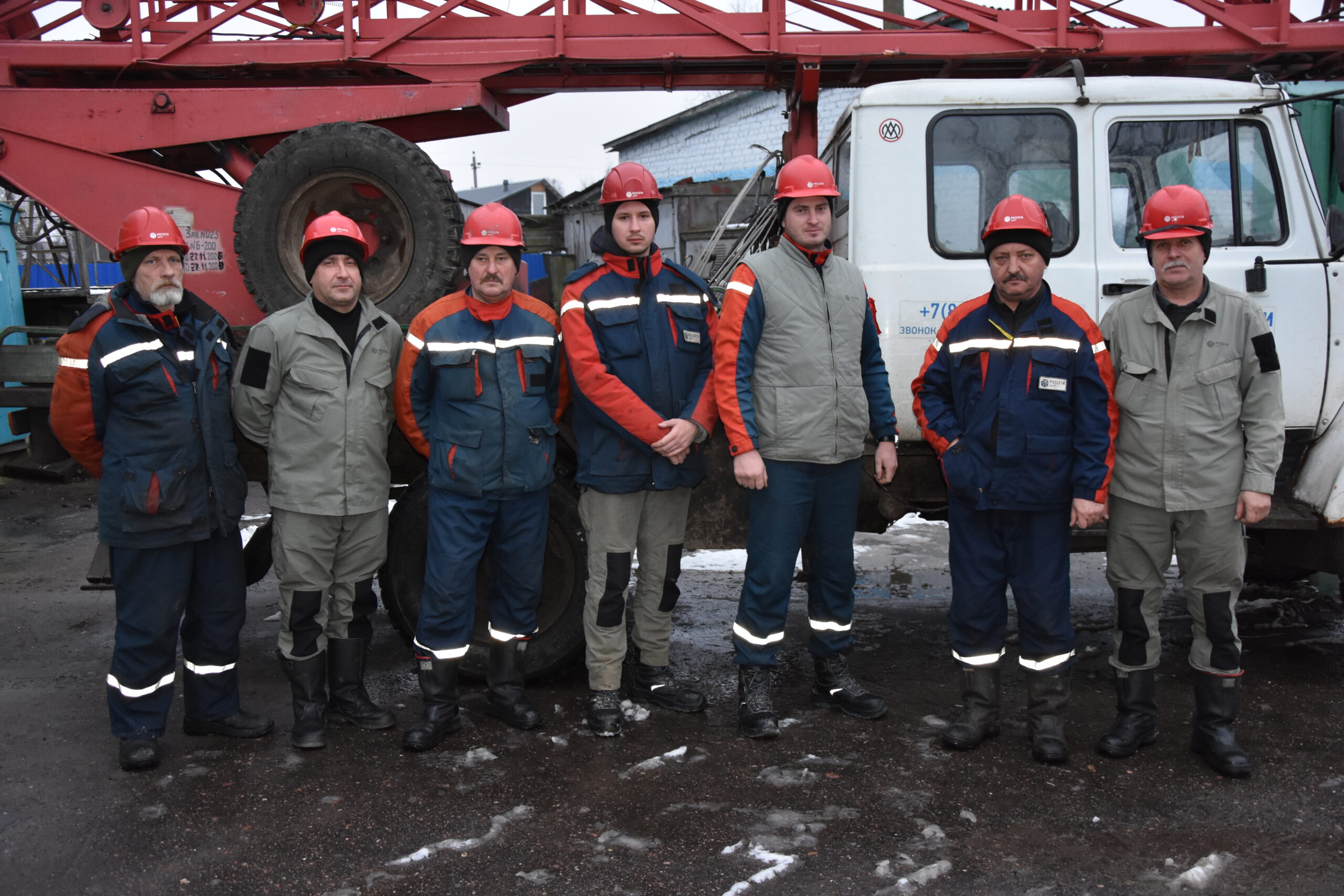 Коллектив Мглинского района электрических сетей отмечает профессиональный праздник