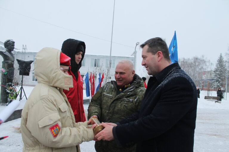 В Карачеве заложили капсулу времени с посланием к 100-летию Победы